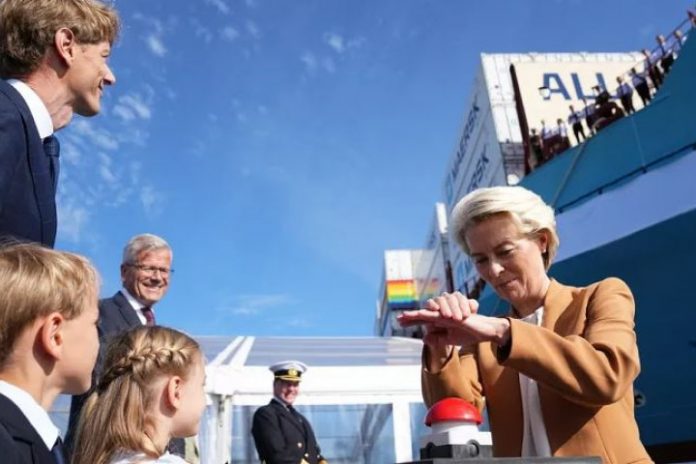 Danimarka 'dünyanın ilk yeşil metanol ile çalışan' shipping gemisini kullanmaya başladı