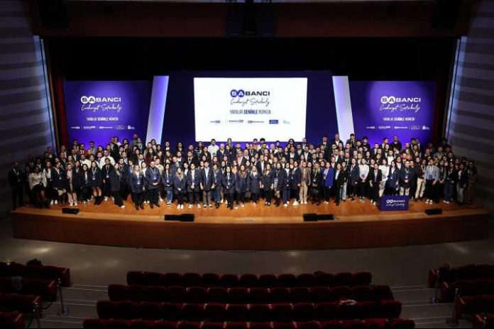 1698997140-Sabanc-Cumhuriyet-Seferberli-i-2 Sabancı Cumhuriyet Seferberliği Kapsamında Başlatılan “Yarınlar Seninle Mümkün Programı” Tanıtıldı