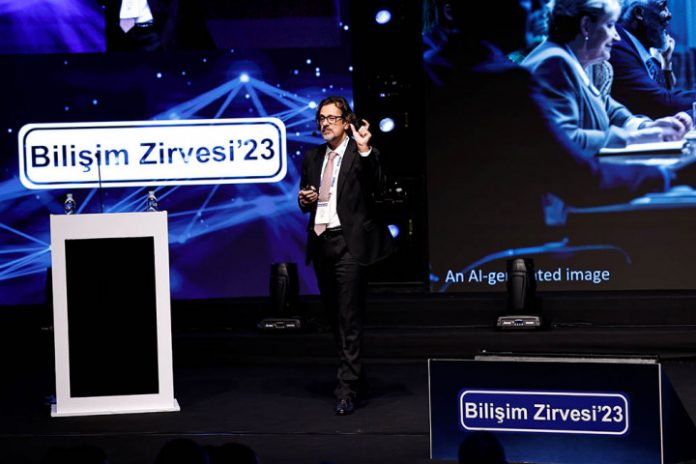 1700748895-U-ur-Candan-2 Bilişim Zirvesi'23 Geleceğin Dijital Dünyasının Fotoğrafını Çekti