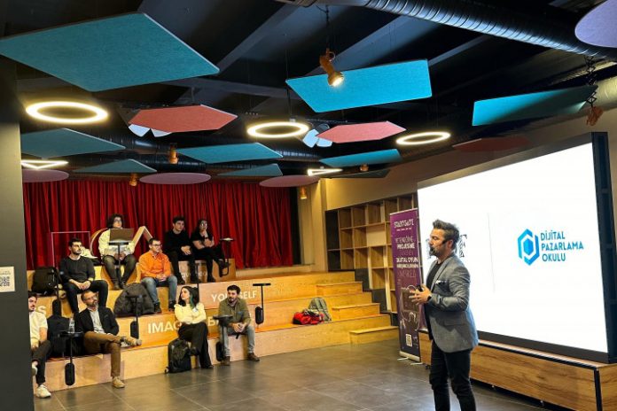 Digital World Talks Etkinliğinin İlki StartGate’de Gerçekleşti Digital World Talks İlk Buluşmasında Yapay Zeka Konusu Masaya Yatırıldı