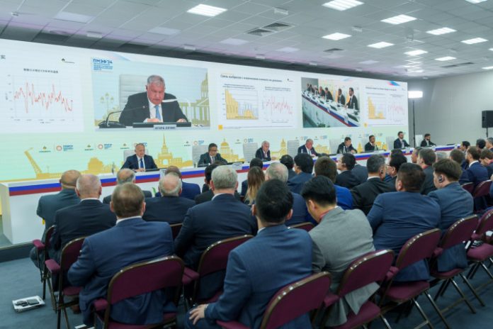 Rosneft-enerji-gecisi-2 Rosneft enerji geçişi