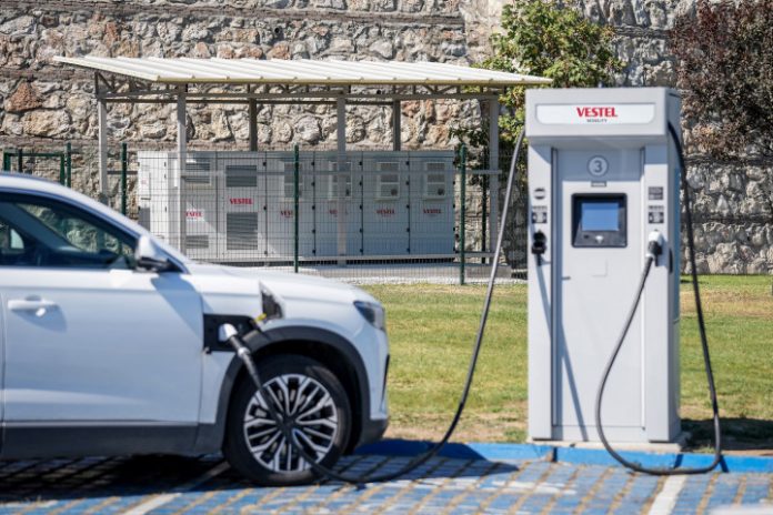 Vestel'den Türkiye’nin ilk yerli batarya enerji depolama sistemi