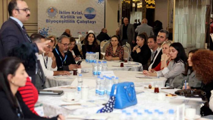 Ekolojik Kriz Masaya Yatırıldı