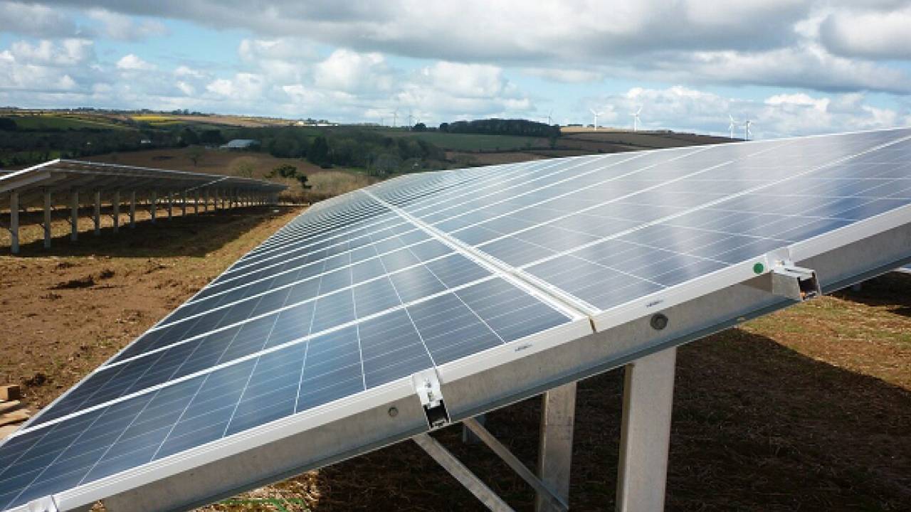 İş Bankası’ndan Yenilenebilir Enerjiye Yatırım
