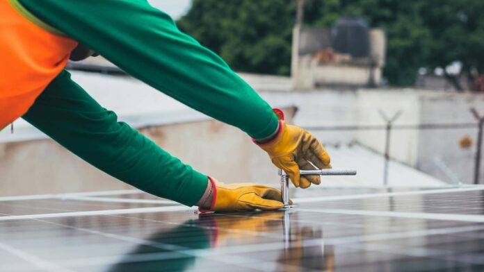 Mogan Enerji'den Hibrit GES Yatırımı