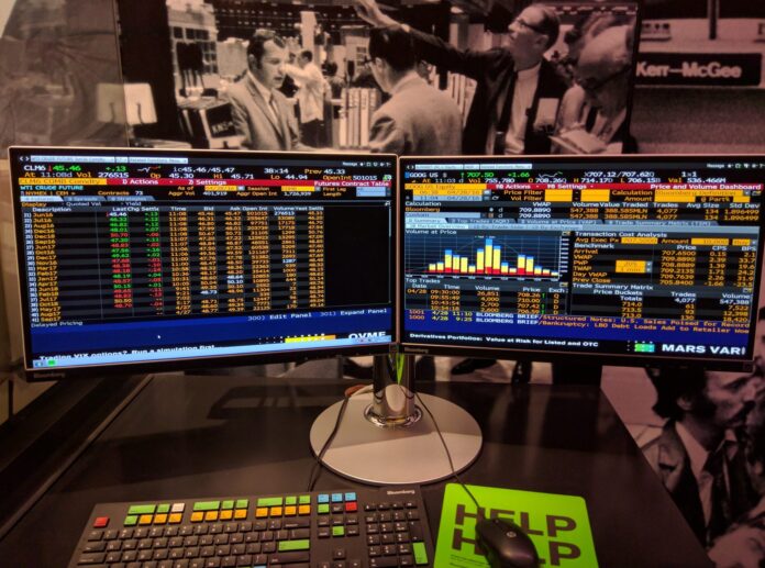 bloomberg-terminal Bloomberg - Finansal Risk Yönetimi - Mars