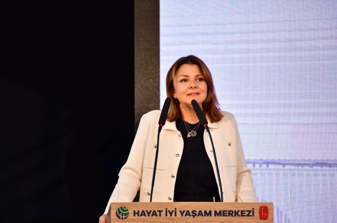 hayat-iyiyasammerkezi Hayat Global İletişim ve Sürdürülebilirlik Direktörü Çağlayan Kent