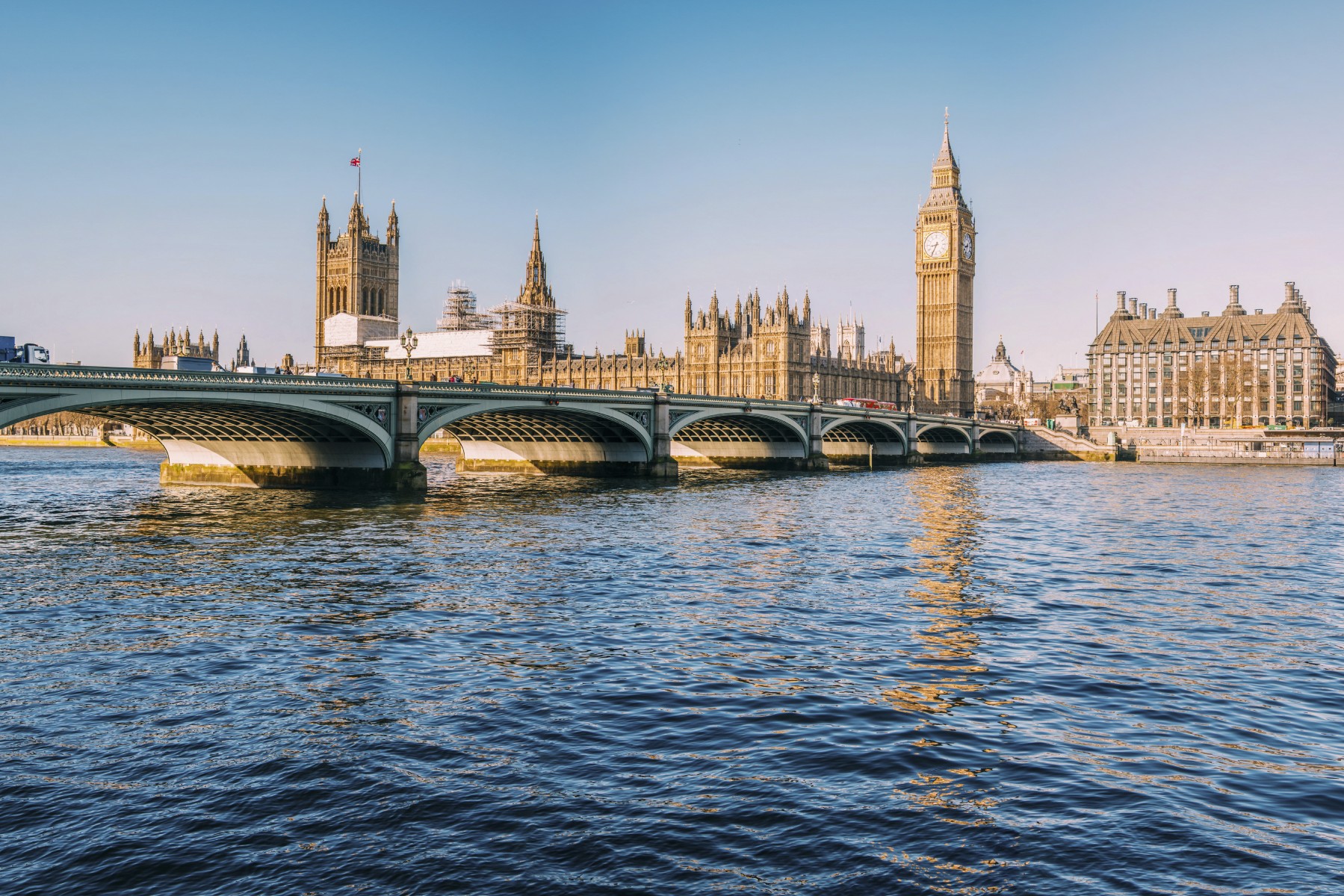 Londra, Atık Sularla Vedalaşıyor: Thames için Büyük Adım