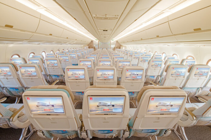 1742368352_emirates_a350_economy_class_1_edited Emirates yeni rotalar
