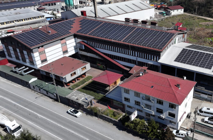 Tarım ve Kırsal Kalkınmayı Destekleme Kurumu Destekli Çay Fabrikası, Güneş Enerji Panelleri - Foto: AA