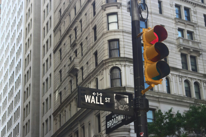 roberto-junior-4fsCBcZt9H8-unsplash_edited The Wall Street Foto: Roberto Junior-Unsplash