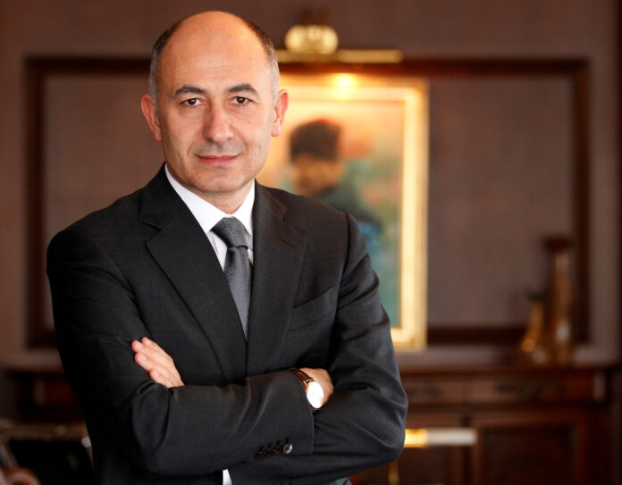 1744786827_Ro__nesans_Holding_Baskan___Dr_edited Rönesans Holding Onursal Başkanı Erman Ilıcak