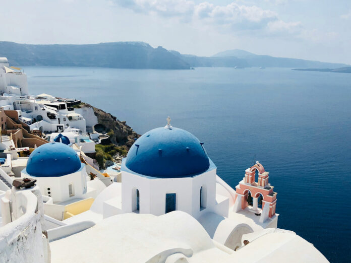 dan-MdTtpxGlrz8-unsplash_edited Santorini