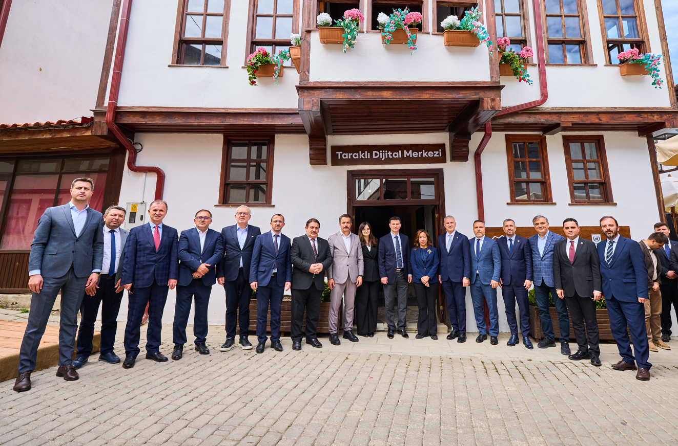 Yarının Köyleri’nin Yeni Durağı  Taraklı Dijital Merkezi