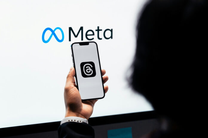 julio-lopez-kUATfFyJQQ4-unsplash_edited Meta'dan Chatgpt'ye rakip geliyor.