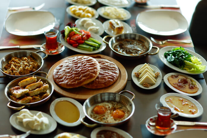 1748948094_EliteWorld_VanKahvaltisi_1_edited Van Kahvaltısı