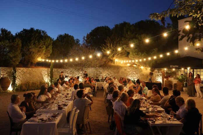 Avşa Adası turizm potansiyelini artırıyor.