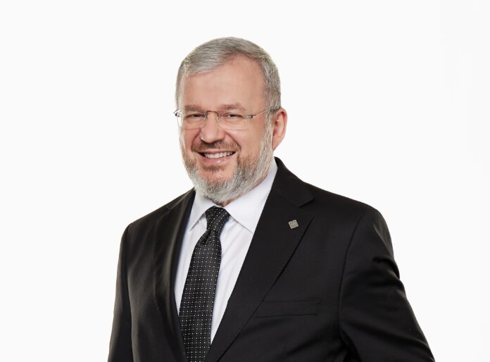 Vakıf Katılım Mali ve İdari İşler Genel Müdür Yardımcısı Ahmet Ocak