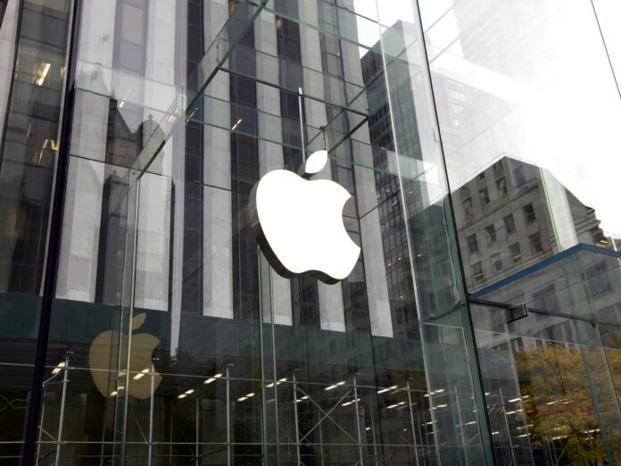 Depositphotos_45177201_l-2015 Apple Yenilenebilir Enerji Anlaşması