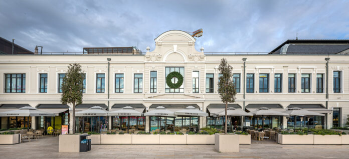 1766472508_Starbucks_Galataport Starbucks Greener Store Projesi