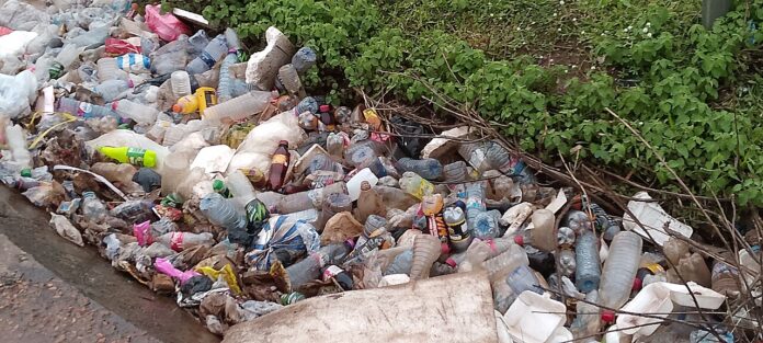Plastic_pollution_at_industrail_area Güney Kore’den Plastik Atıklara Akıllı Adım