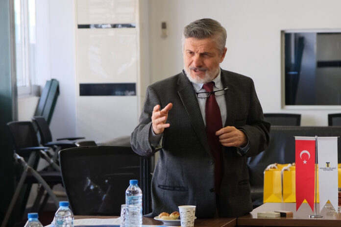 İstanbul Ticaret Üniversitesi Çevre ve Doğa Bilimleri Uygulama ve Araştırma Merkezi Müdürü Prof. Dr. İdris Oğurlu İstanbul Ticaret Üniversitesi Çevre ve Doğa Bilimleri Uygulama ve Araştırma Merkezi Müdürü Prof. Dr. İdris Oğurlu