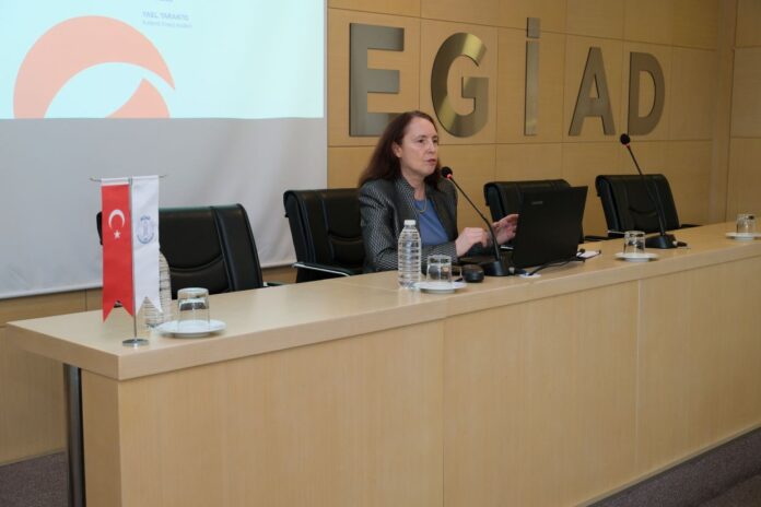 DSCF7963_083738894 EGİAD