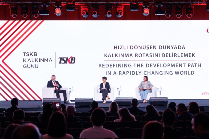 WhatsApp Image 2026-06-04 at 12.52.44 TSKB Kalkınma Günü’nde Değişen Dünyanın Yeni Rotası Tartışıldı